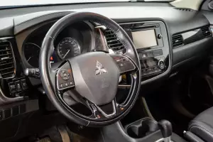 Mitsubishi  9