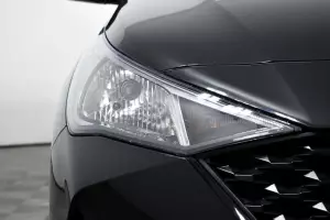 Hyundai  6