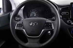 Hyundai  8