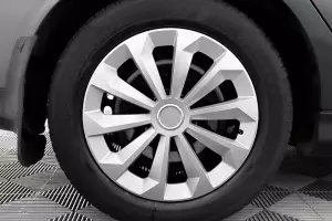 Ford  12