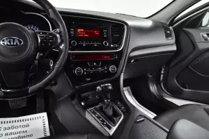 Kia  10