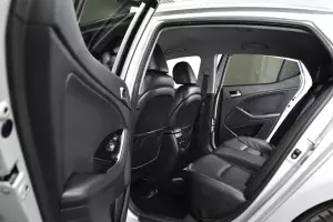Kia  11