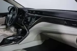 Toyota  8