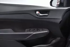 Hyundai  9