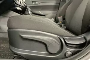 Hyundai  8