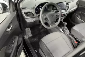 Hyundai  6