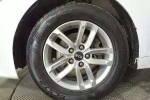 Kia  9