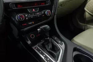 Kia  14