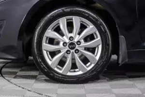 Kia  7