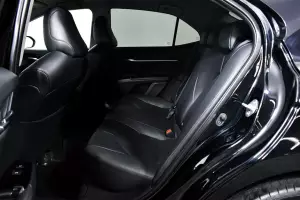 Toyota  11