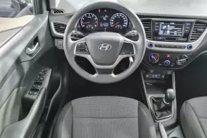 Hyundai  10