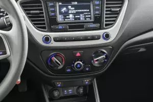 Hyundai  11