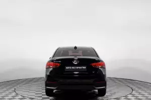Hyundai  6