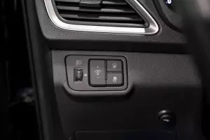 Hyundai  9