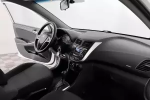 Hyundai  6