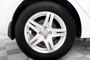 Hyundai  12