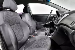 Hyundai  10