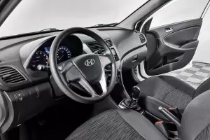 Hyundai  11