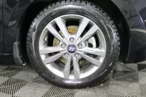 Hyundai  7
