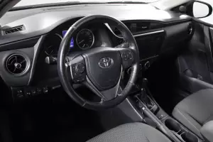 Toyota  10