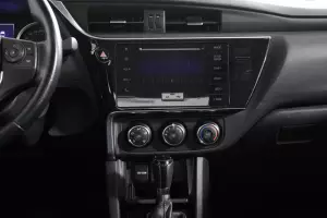 Toyota  9
