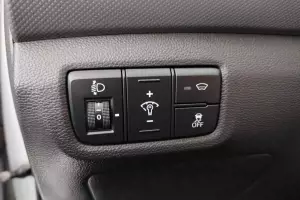 Hyundai  7