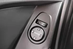 Hyundai  6