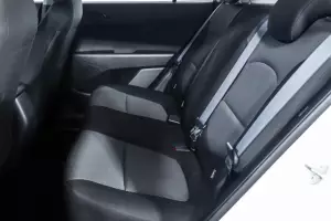 Hyundai  12