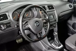 Volkswagen  9