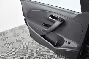 Volkswagen  4