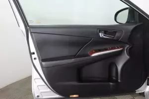 Toyota  8