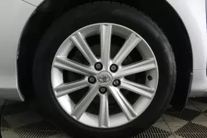 Toyota  5