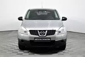 Nissan  2