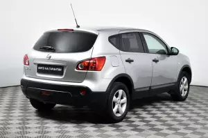 Nissan  4