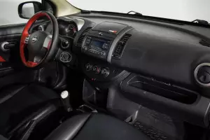 Nissan  6