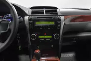 Toyota  8