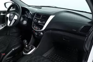 Hyundai  11