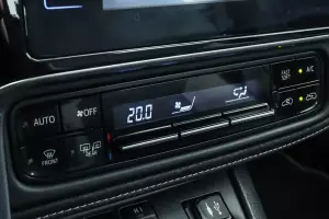 Toyota  9