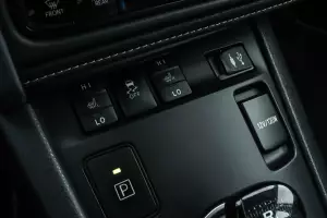 Toyota  8
