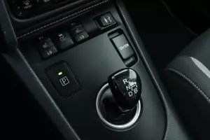 Toyota  6