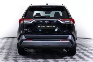 Toyota  16