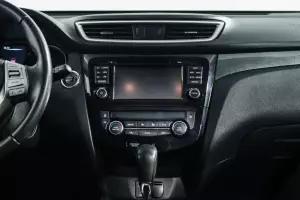 Nissan  12