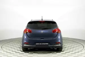Kia  6