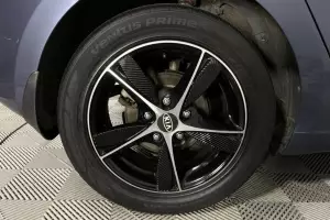 Kia  8
