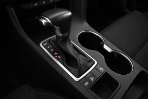 Kia  8