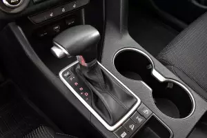 Kia  8