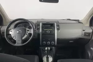Nissan  9