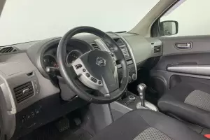 Nissan  8