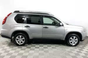 Nissan  16