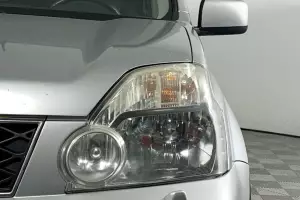 Nissan  11